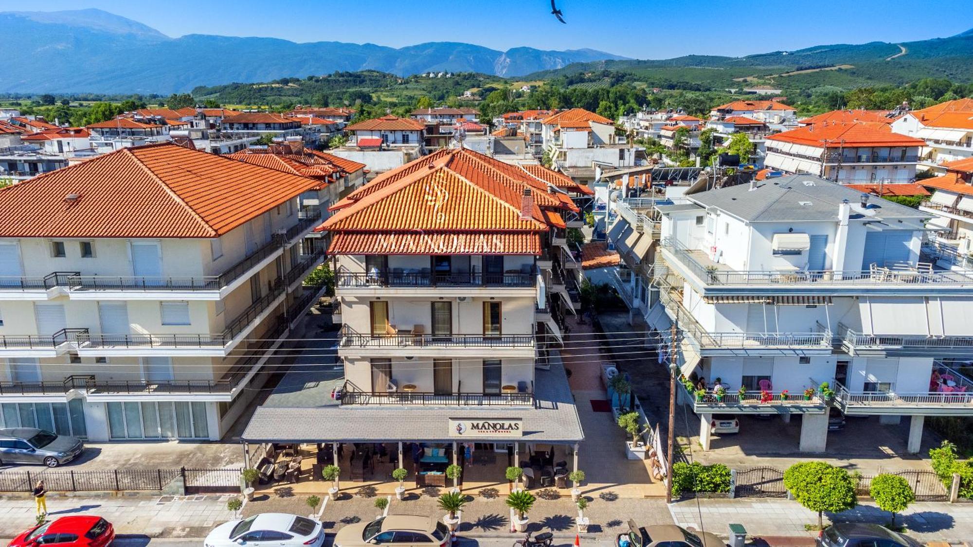 Manolas Neoi Poroi Exterior photo